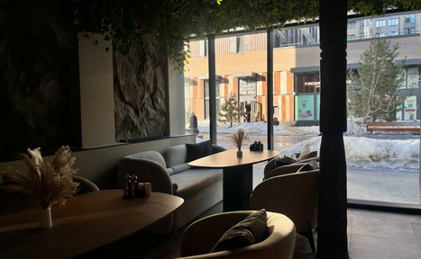 Арендовать Просторный двухуровневый зал для мероприятий