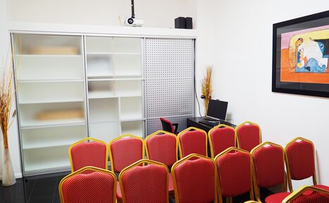 Арендовать Уютный конференц-зал с отдельным входом