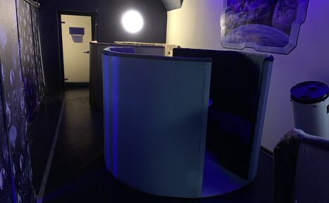 Арендовать Galaxy (Гэлэкси). Космическая кофейня под закрытие