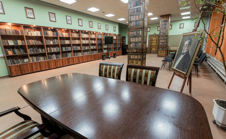 Арендовать Зал для тренингов с большими окнами