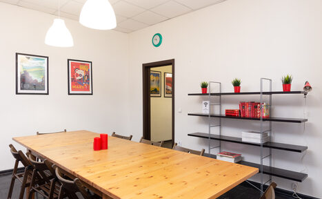 Арендовать Большая квартира с видом на Невский