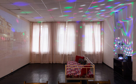 Арендовать Большая квартира с видом на Невский