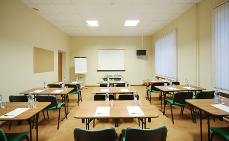 Арендовать Отель Октябрьская