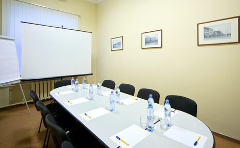 Арендовать Отель Октябрьская