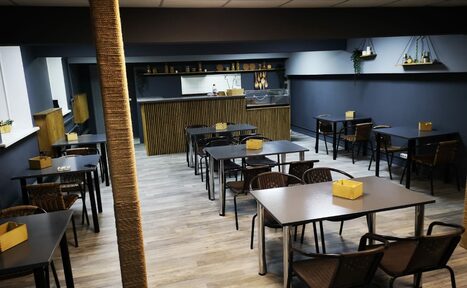 Арендовать Площадка в строгих тонах для праздничных мероприятий