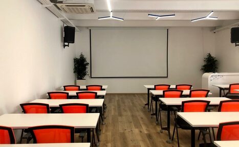 Арендовать Тренинг-зал в особняке на Менделеевской