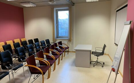 Арендовать Зал с комфортными креслами для образовательных мероприятий