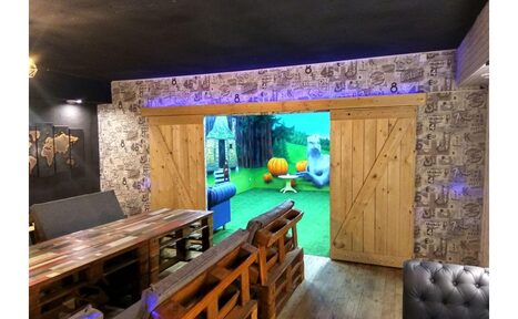 Арендовать Лофт для игры в Мафию с детской комнатой 