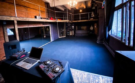 Арендовать Лес. Театральный лофт для креативных событий