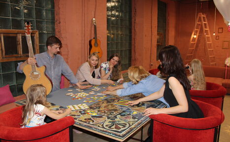 Арендовать Крылья. Лофт для праздников с детским уголком