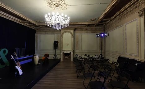 Арендовать J&M School