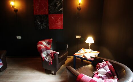 Арендовать Темный лофт для творческих людей