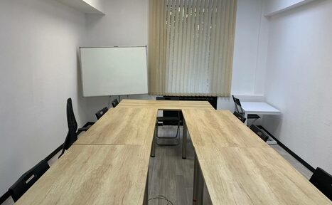 Арендовать Универсальная переговорная комната