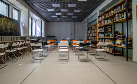 Арендовать Стилизованный зал для образовательных мероприятий