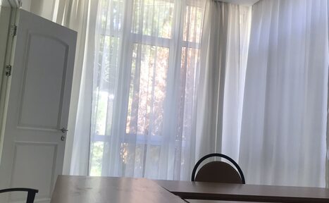 Арендовать Кабинет с панорамным окном в Ялте