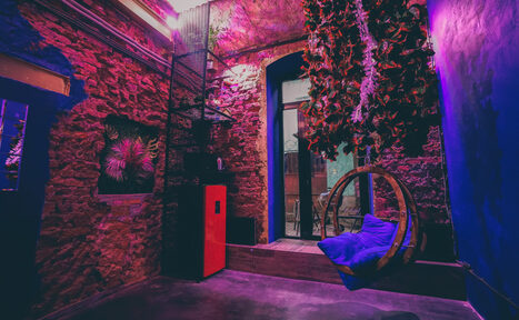 Арендовать Дизайнерский лофт с выходом во внутренний дворик