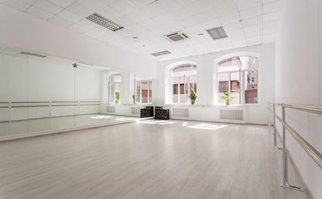 Арендовать Alex Ballet Studio (Алекс Балет Студио). Белый зал для танцев и занятий 