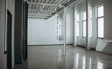 Арендовать Лофт в серых тонах