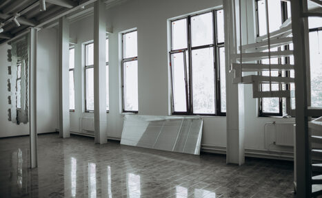 Арендовать Лофт в серых тонах