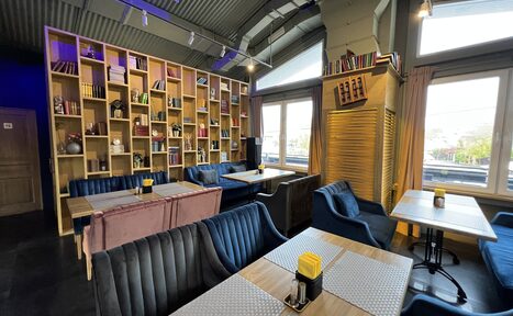 Арендовать Просторный бар под закрытие для ваших мероприятий 