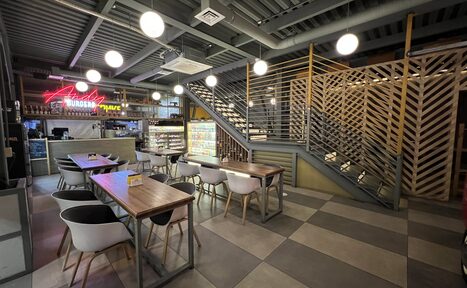 Арендовать Просторный бар под закрытие для ваших мероприятий 