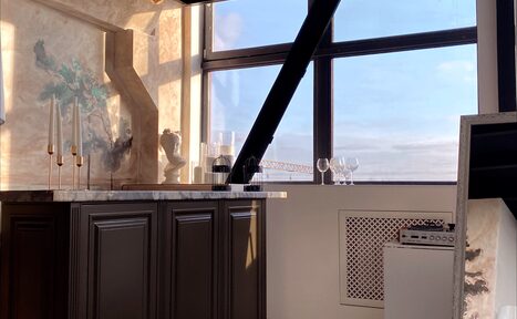 Арендовать Антуражная двухуровневая площадка