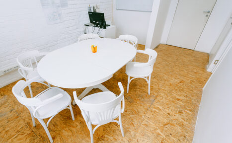 Арендовать Переговорная с маркерной доской