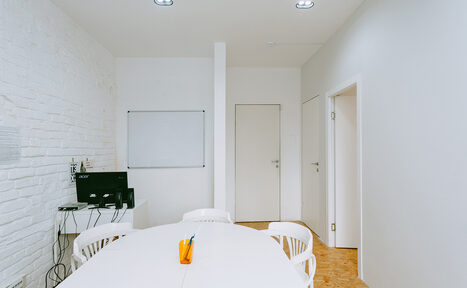 Арендовать Переговорная с маркерной доской