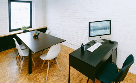 Арендовать Переговорная из белого кирпича