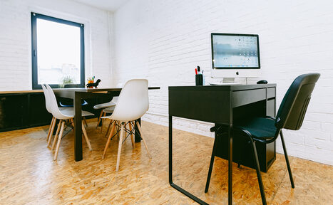 Арендовать Переговорная из белого кирпича