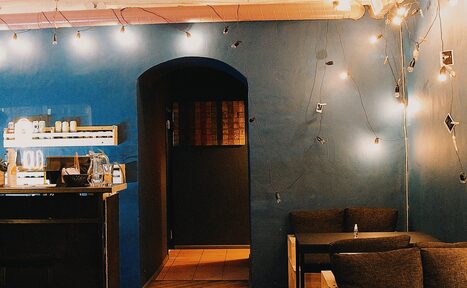 Арендовать Бар под закрытие с панорамным окном