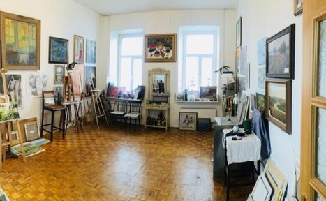 Арендовать Помещение стилизованное картинами в центре Москвы