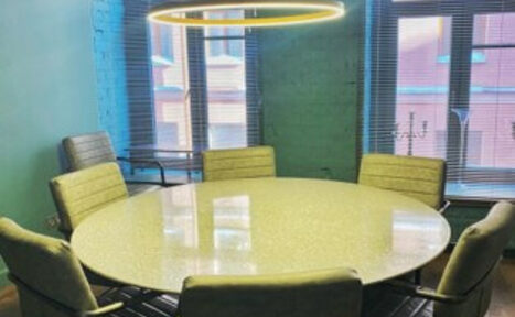 Арендовать Переговорная комната в центре города