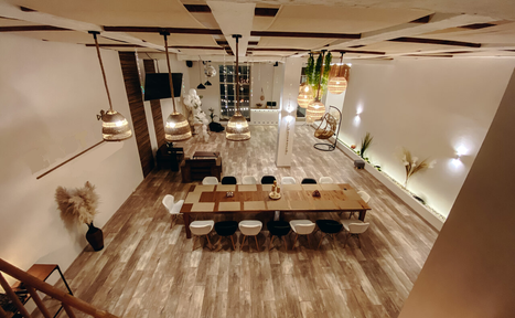 Арендовать East Side Studio. Светлый двухуровневый лофт