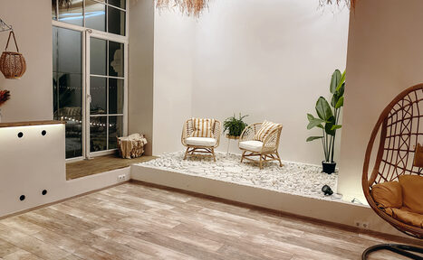 Арендовать East Side Studio. Светлый двухуровневый лофт