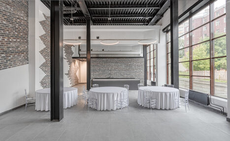 Арендовать Просторный белый лофт для различных мероприятий 