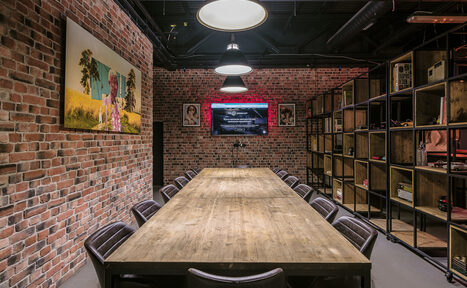 Арендовать 2BTREND Loft Лофт с концептуальным зонированием