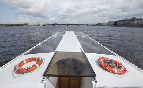 Арендовать Теплоход бизнес класса