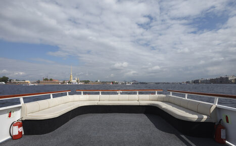 Арендовать Теплоход бизнес класса