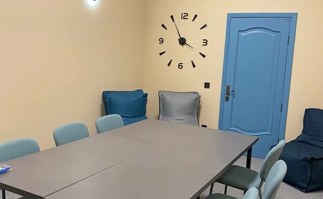 Арендовать Светлая переговорная 