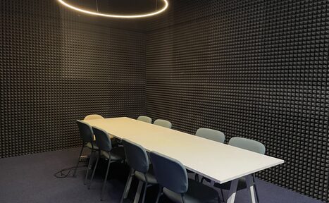 Арендовать Переговорная с шумоизоляцией 