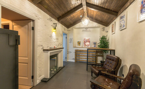 Арендовать Светлый лофт с большими окнами