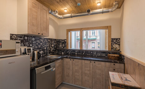 Арендовать Светлый лофт с большими окнами