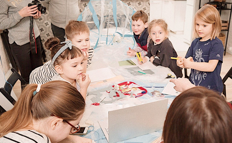 Арендовать Лофт с кухней в белом кирпиче для детских праздников 