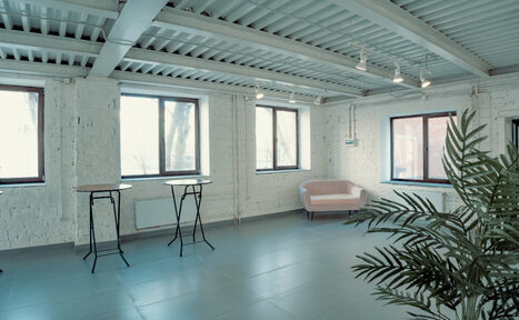 Арендовать ThePLACE. Белый лофт 120м² 