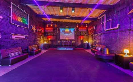 Арендовать Loftblackout. Эксклюзивный черный лофт с летней террасой