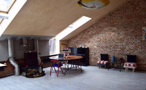 Арендовать Citrus Space Лофт-мансарда с камином