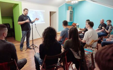 Арендовать Мини-лофт Белый Лист в мансарде