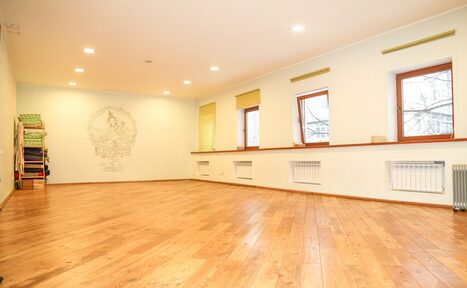 Арендовать iSoul Weekend Тренинг зал с деревянным полом 