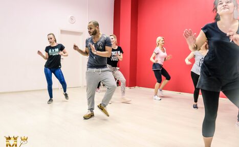 Арендовать ML DANCE COMPANY. Танцевальный зал